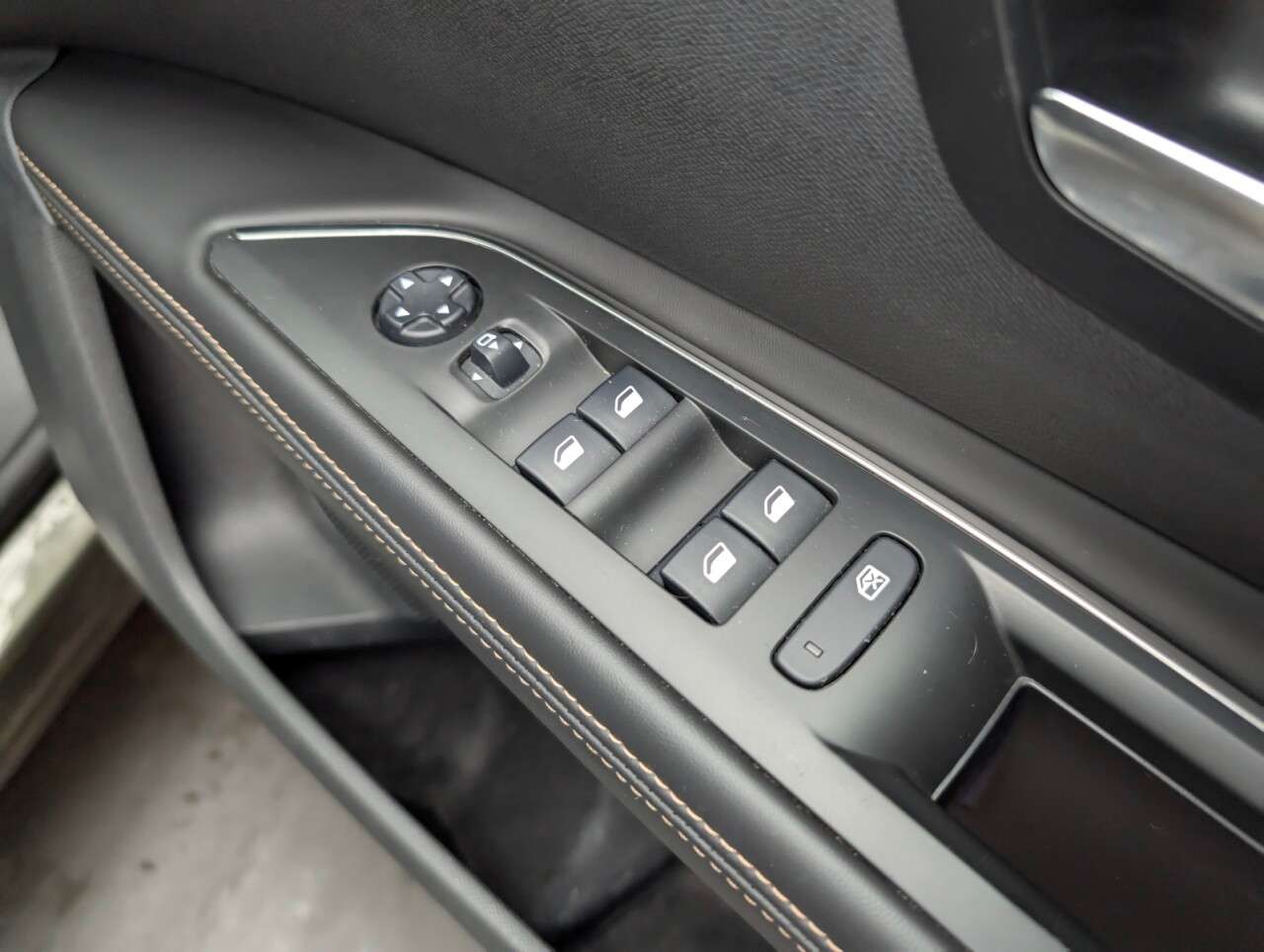 2018 PEUGEOT 5008 2018 PEUGEOT 5008