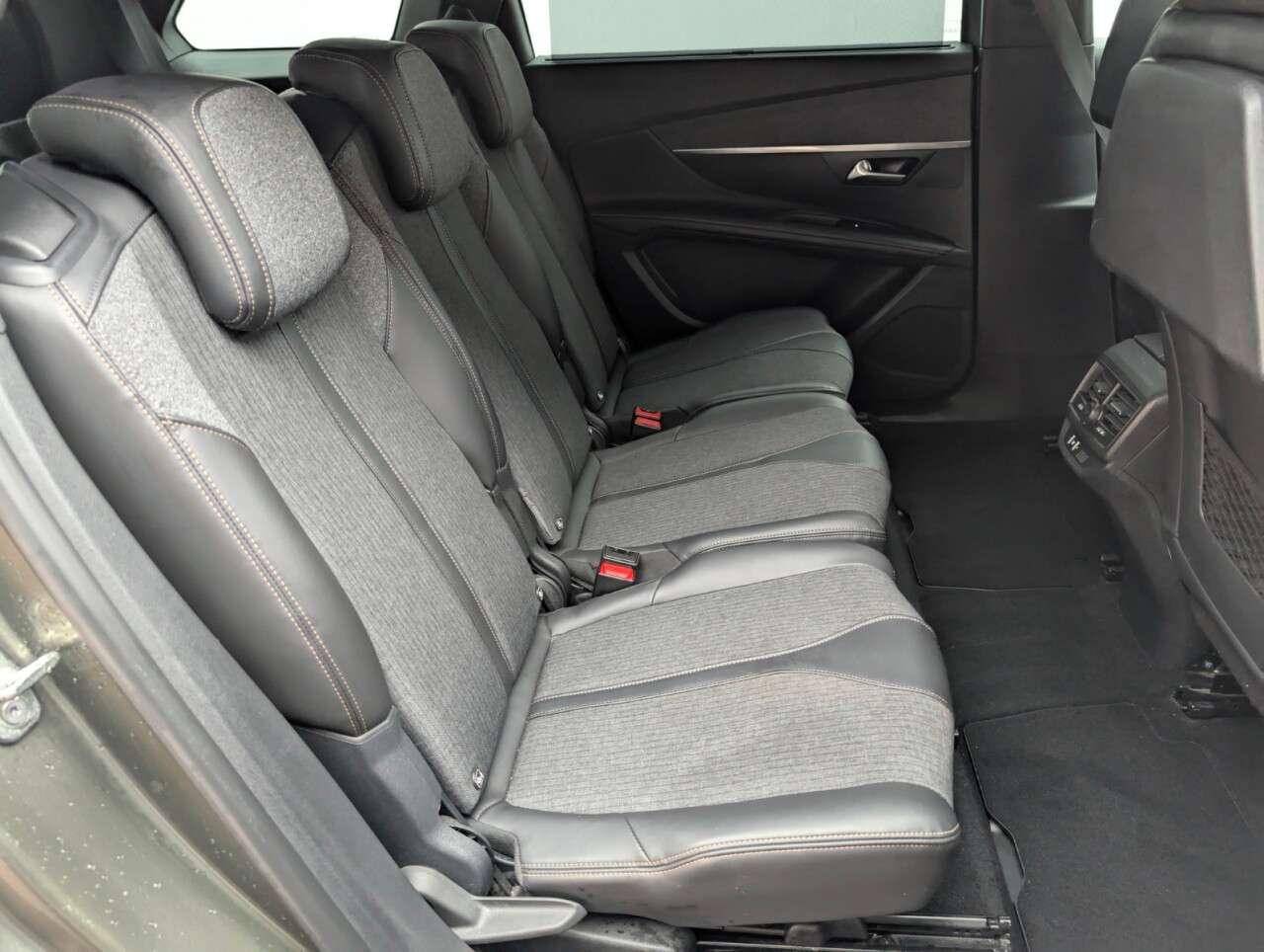 2018 PEUGEOT 5008 2018 PEUGEOT 5008