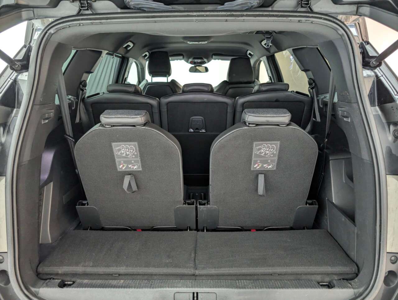 2018 PEUGEOT 5008 2018 PEUGEOT 5008