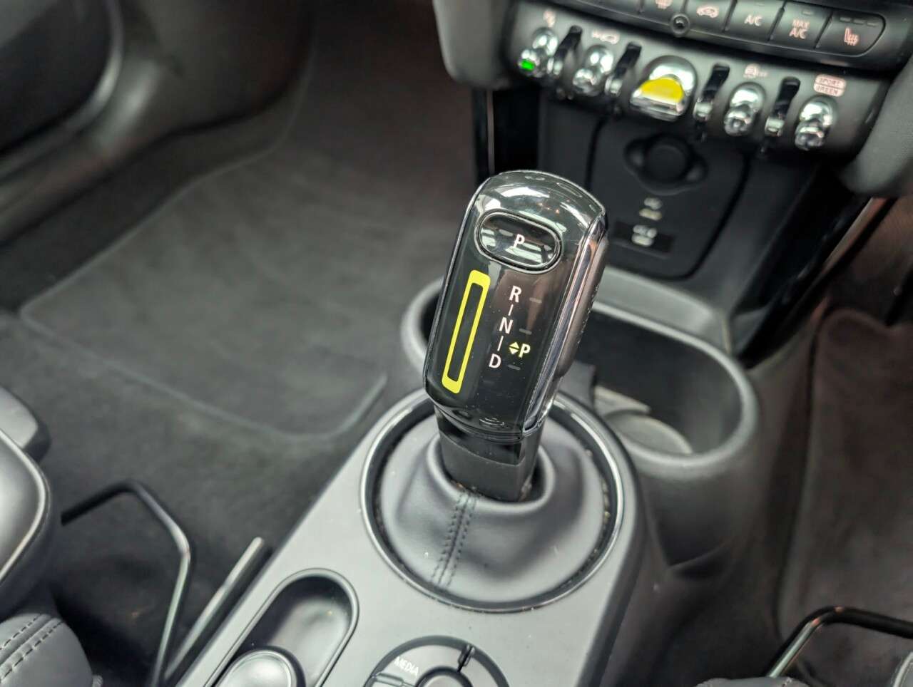 2021 MINI ELECTRIC HATCH 2021 MINI ELECTRIC HATCH