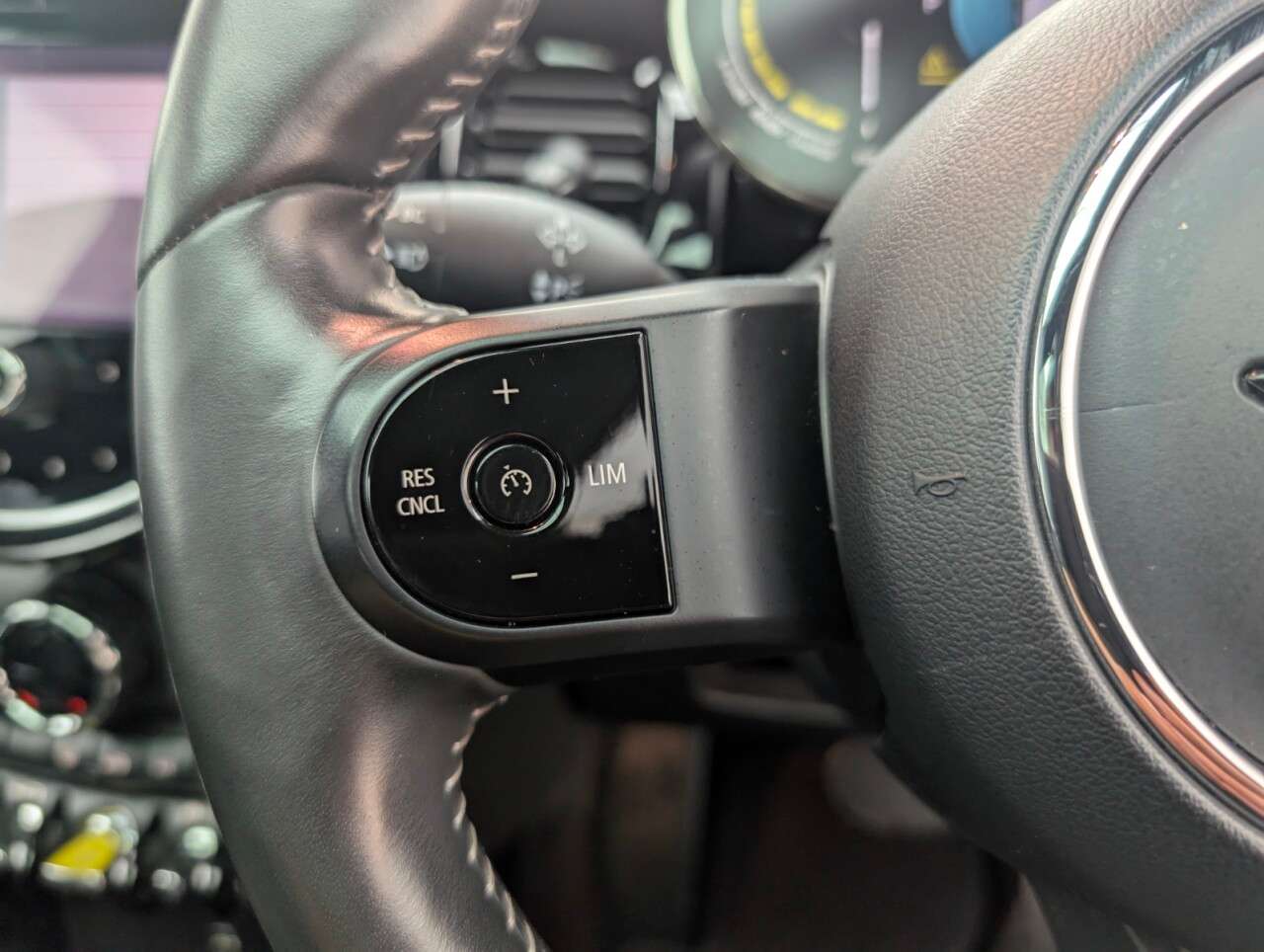 2021 MINI ELECTRIC HATCH 2021 MINI ELECTRIC HATCH