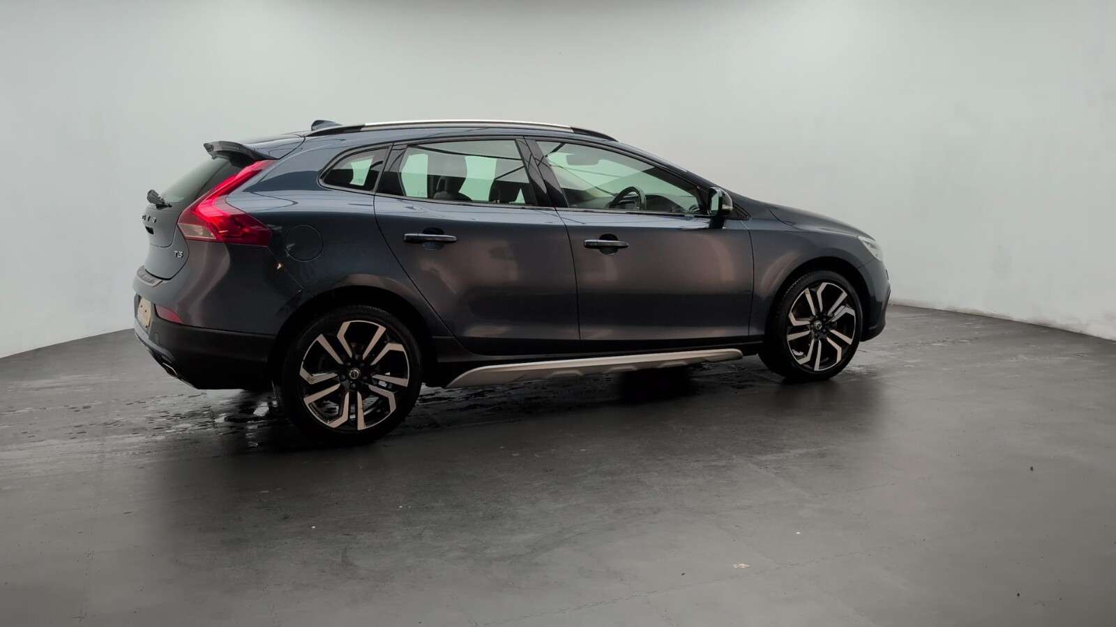 2019 VOLVO V40 CROSS COUNTRY 2019 VOLVO V40 CROSS COUNTRY