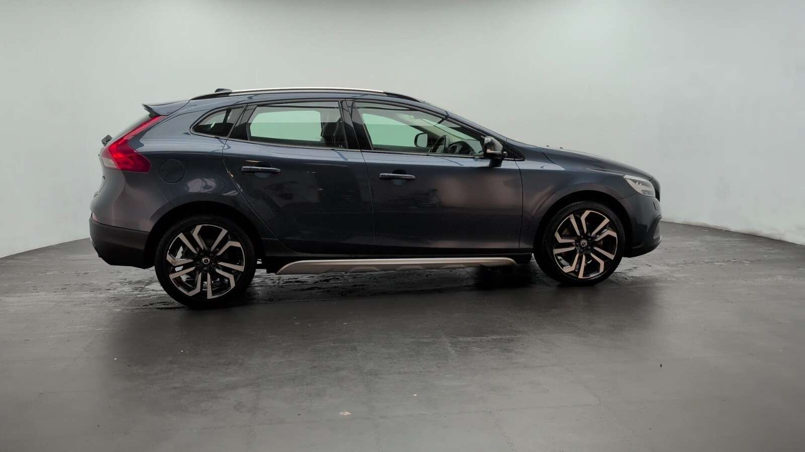 2019 VOLVO V40 CROSS COUNTRY 2019 VOLVO V40 CROSS COUNTRY