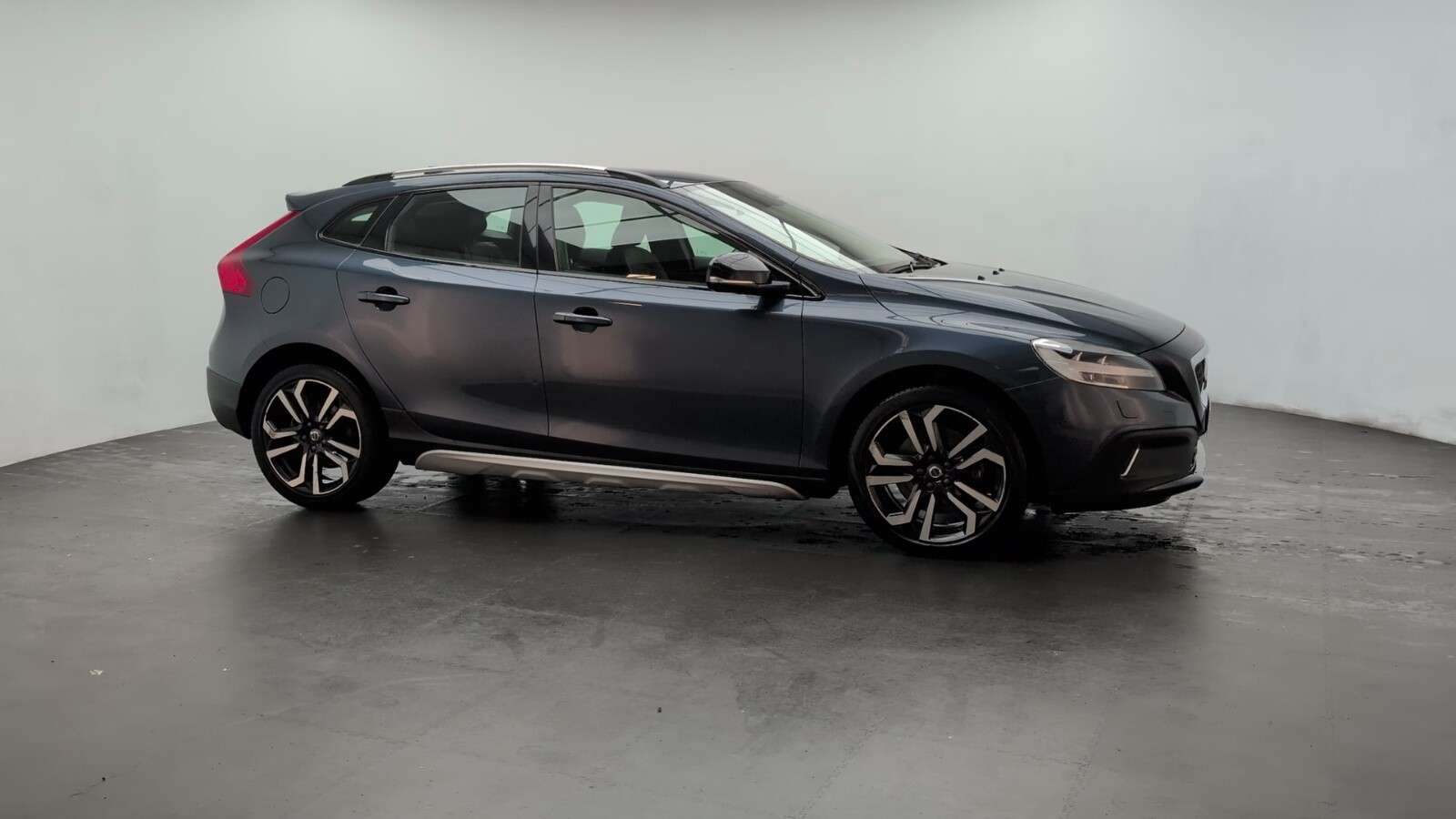2019 VOLVO V40 CROSS COUNTRY 2019 VOLVO V40 CROSS COUNTRY