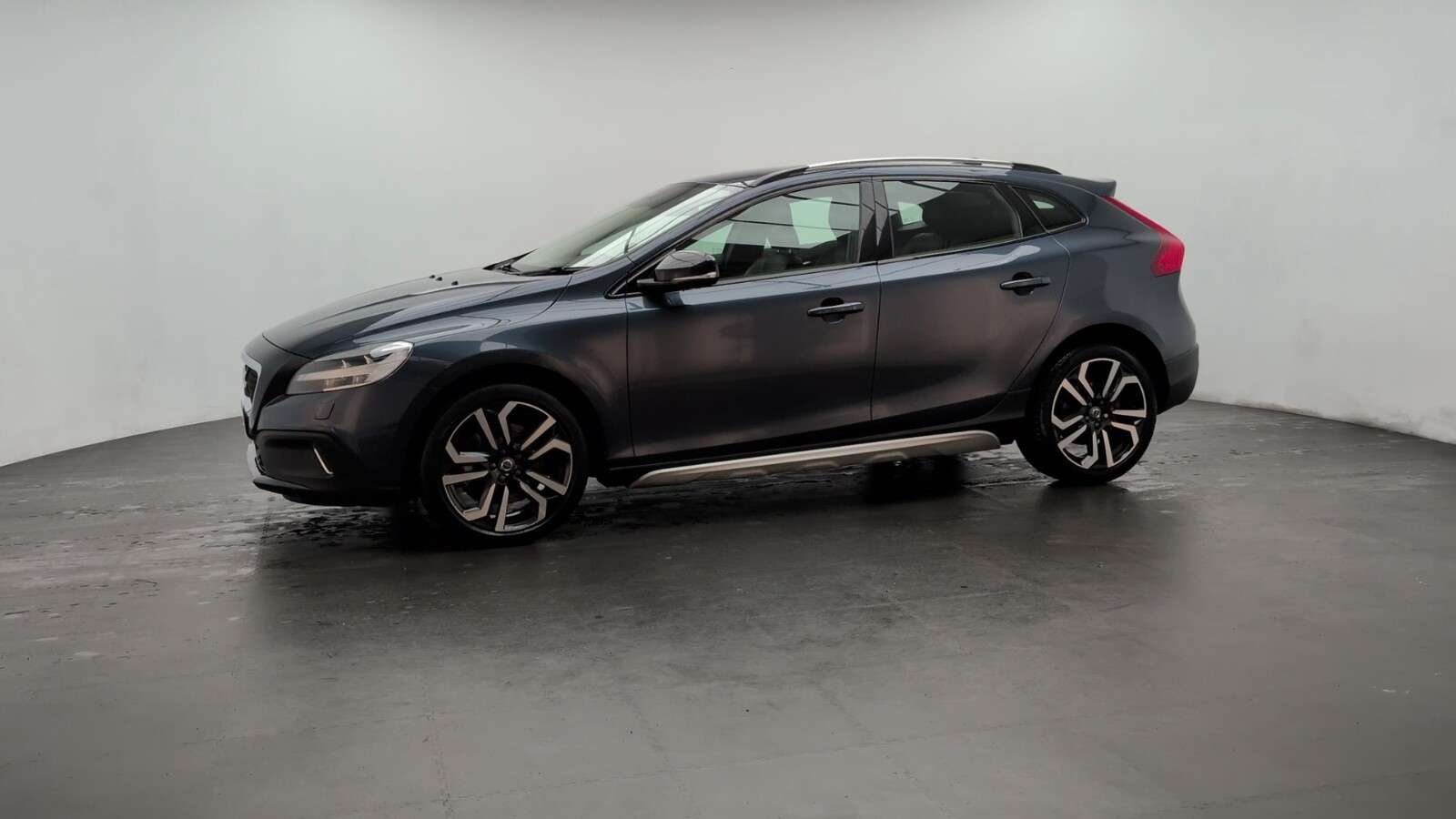 2019 VOLVO V40 CROSS COUNTRY 2019 VOLVO V40 CROSS COUNTRY