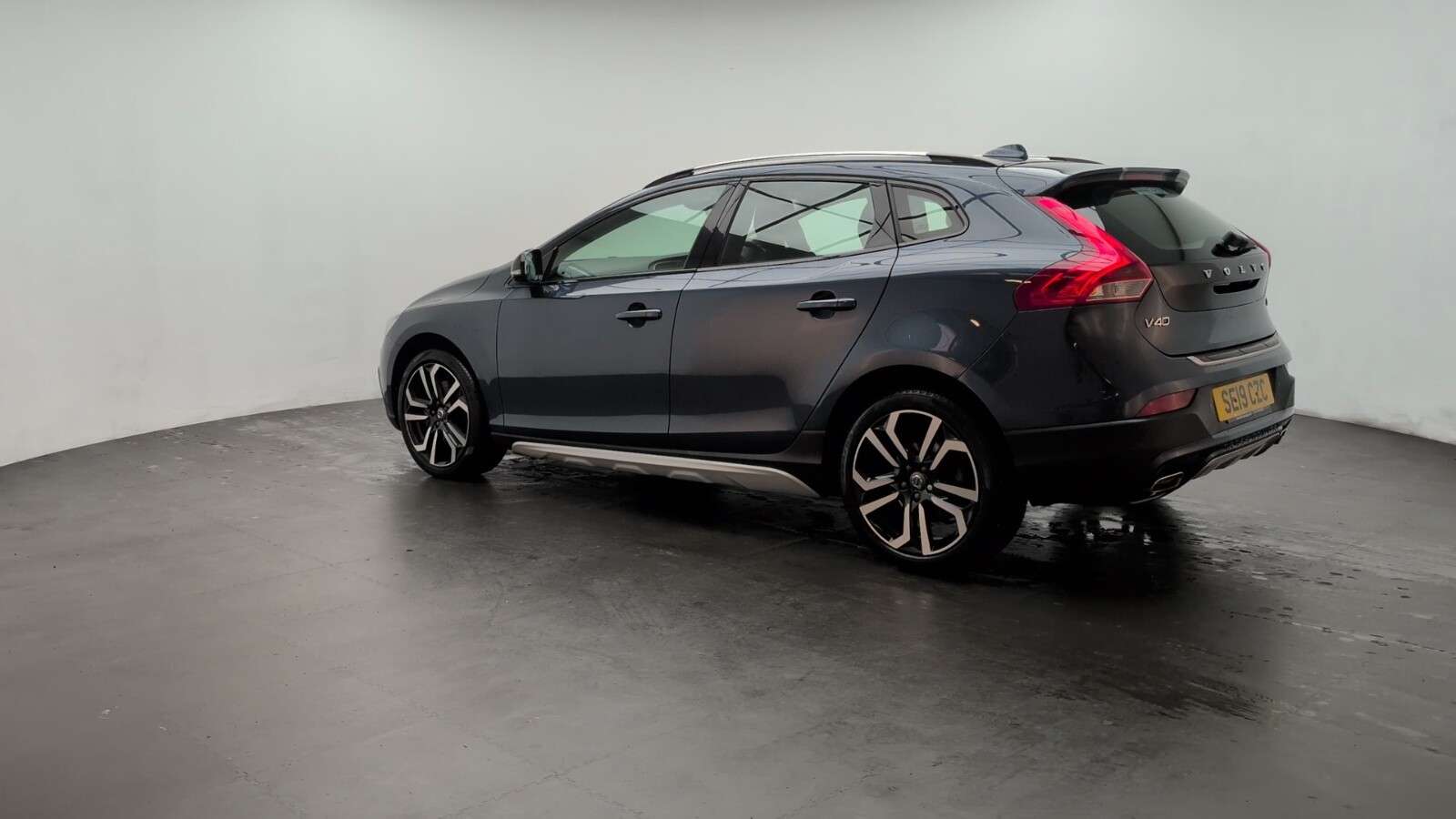2019 VOLVO V40 CROSS COUNTRY 2019 VOLVO V40 CROSS COUNTRY