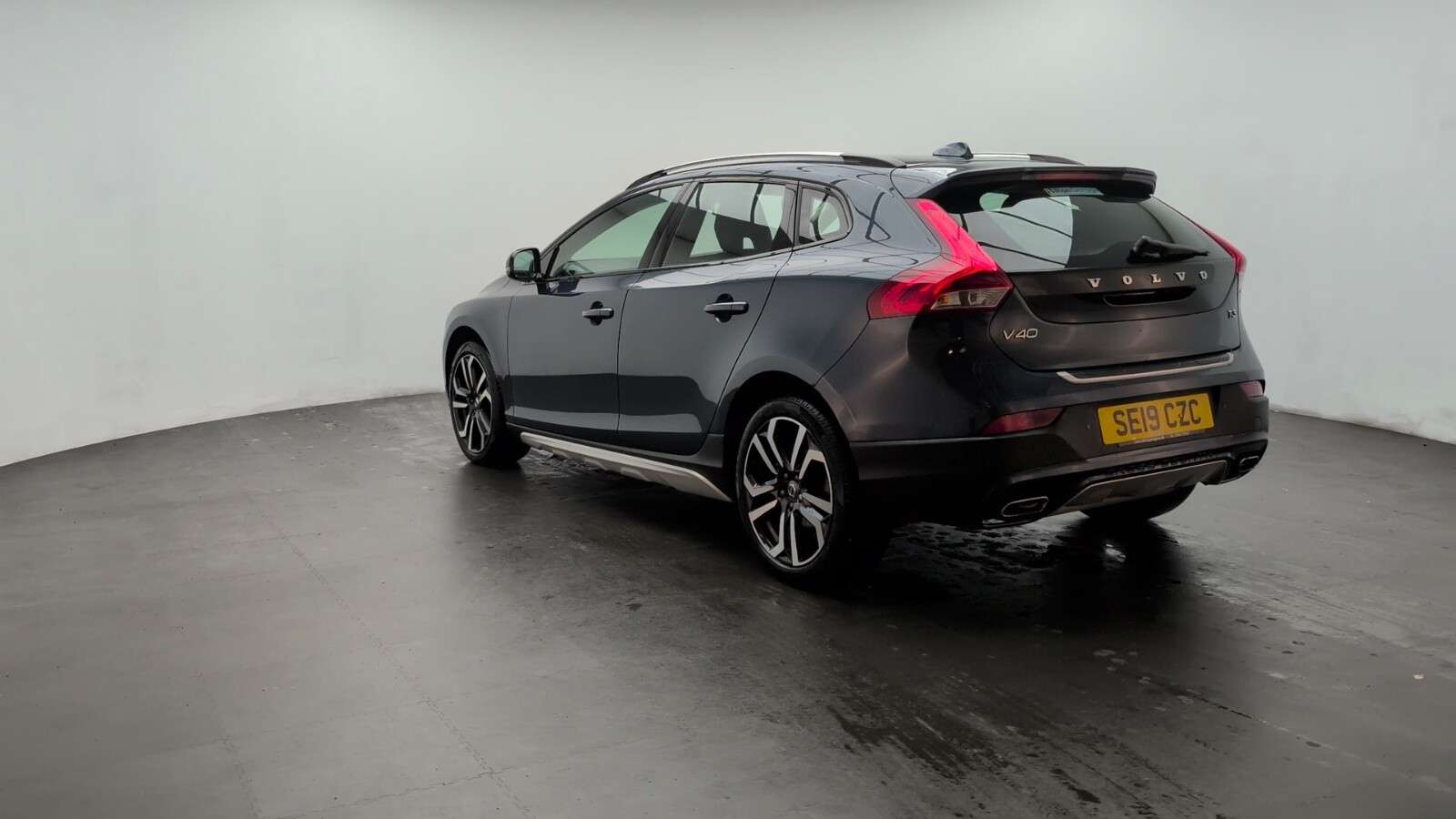 2019 VOLVO V40 CROSS COUNTRY 2019 VOLVO V40 CROSS COUNTRY