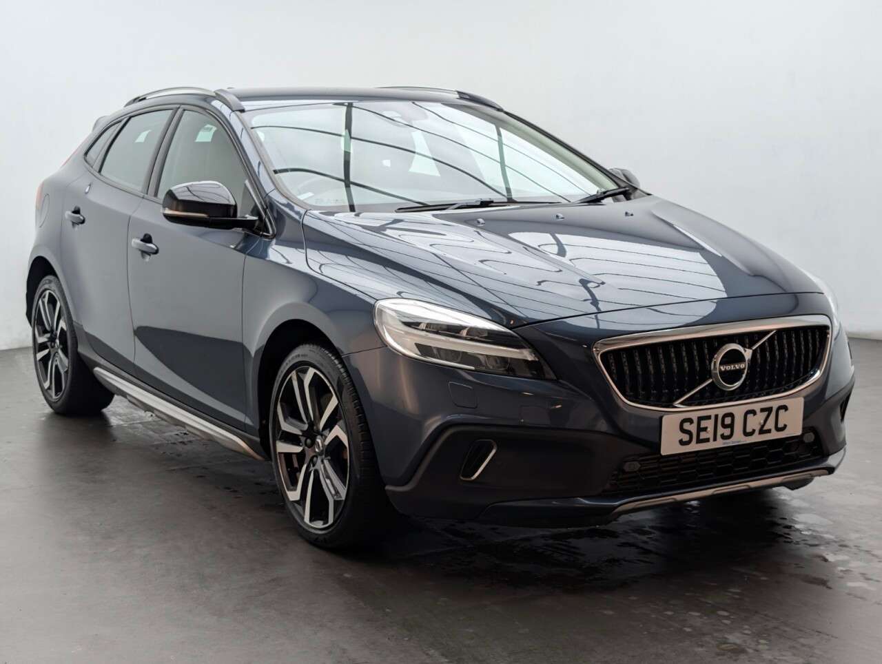 2019 VOLVO V40 CROSS COUNTRY 2019 VOLVO V40 CROSS COUNTRY