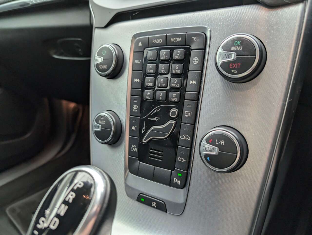 2019 VOLVO V40 CROSS COUNTRY 2019 VOLVO V40 CROSS COUNTRY