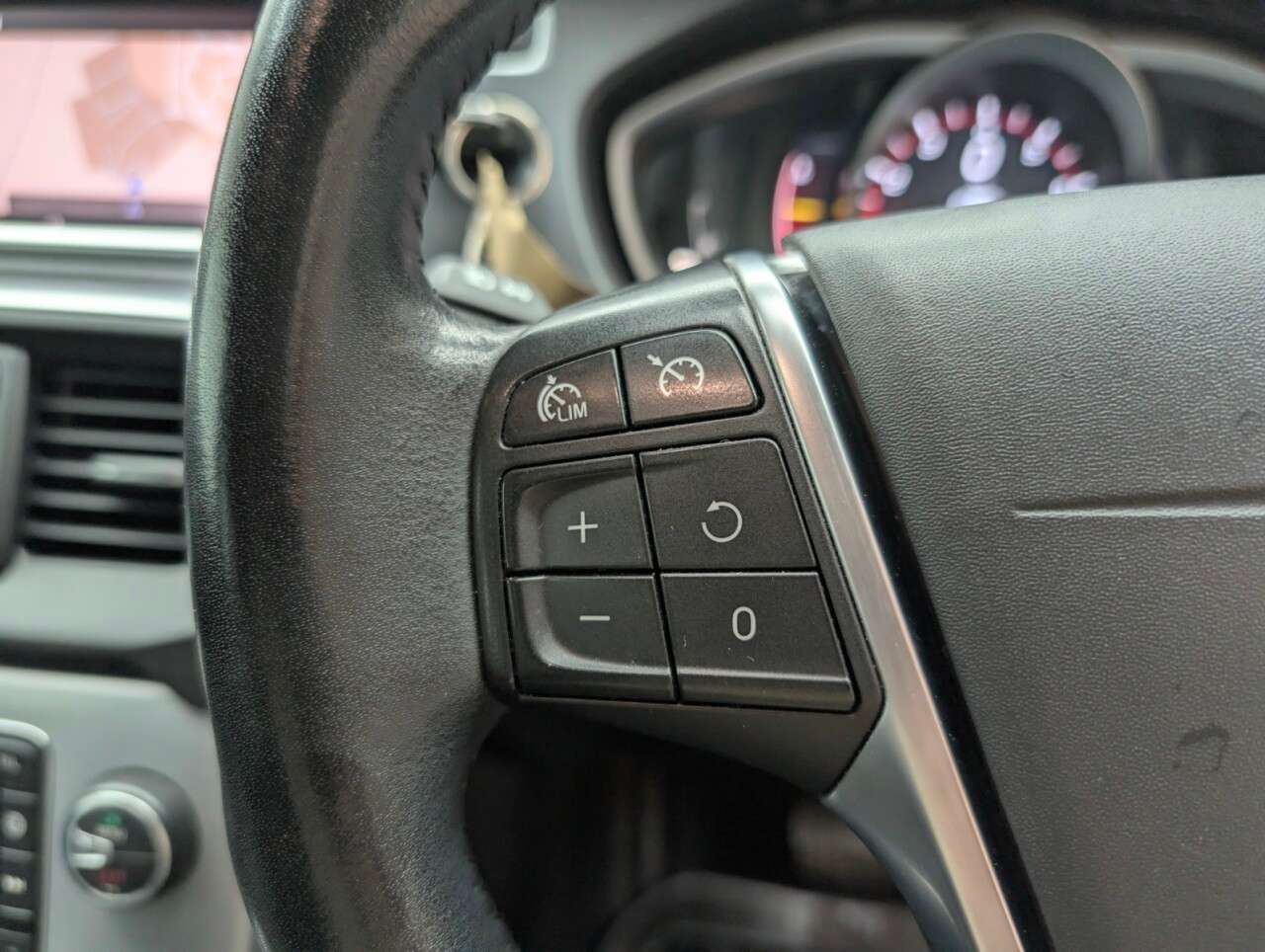 2019 VOLVO V40 CROSS COUNTRY 2019 VOLVO V40 CROSS COUNTRY