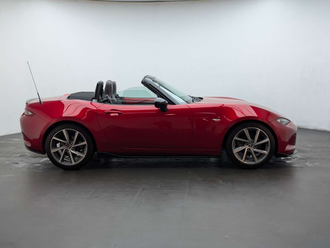 2016 MAZDA MX-5 2016 MAZDA MX-5