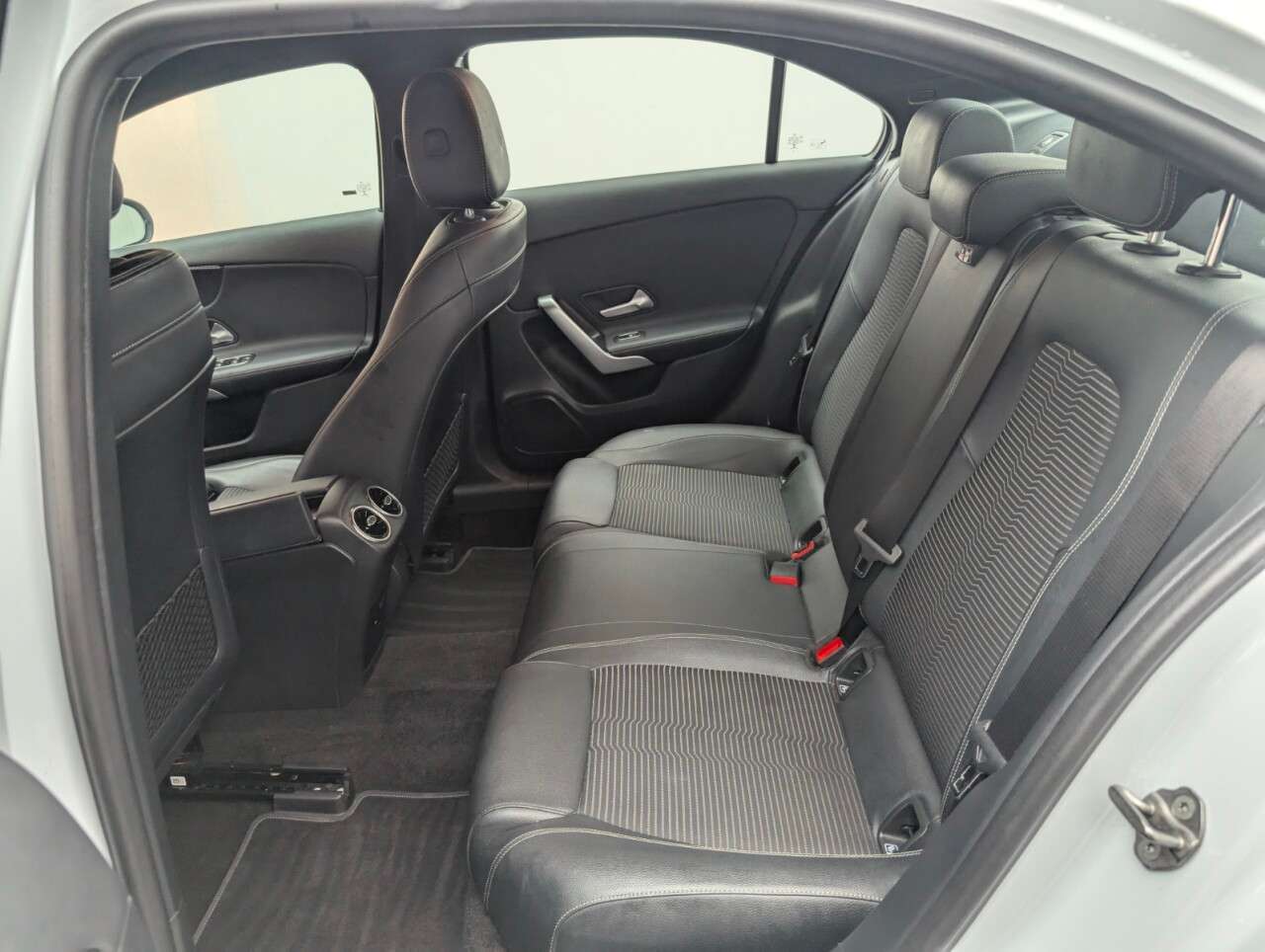 2021 MERCEDES-BENZ A CLASS 2021 MERCEDES-BENZ A CLASS