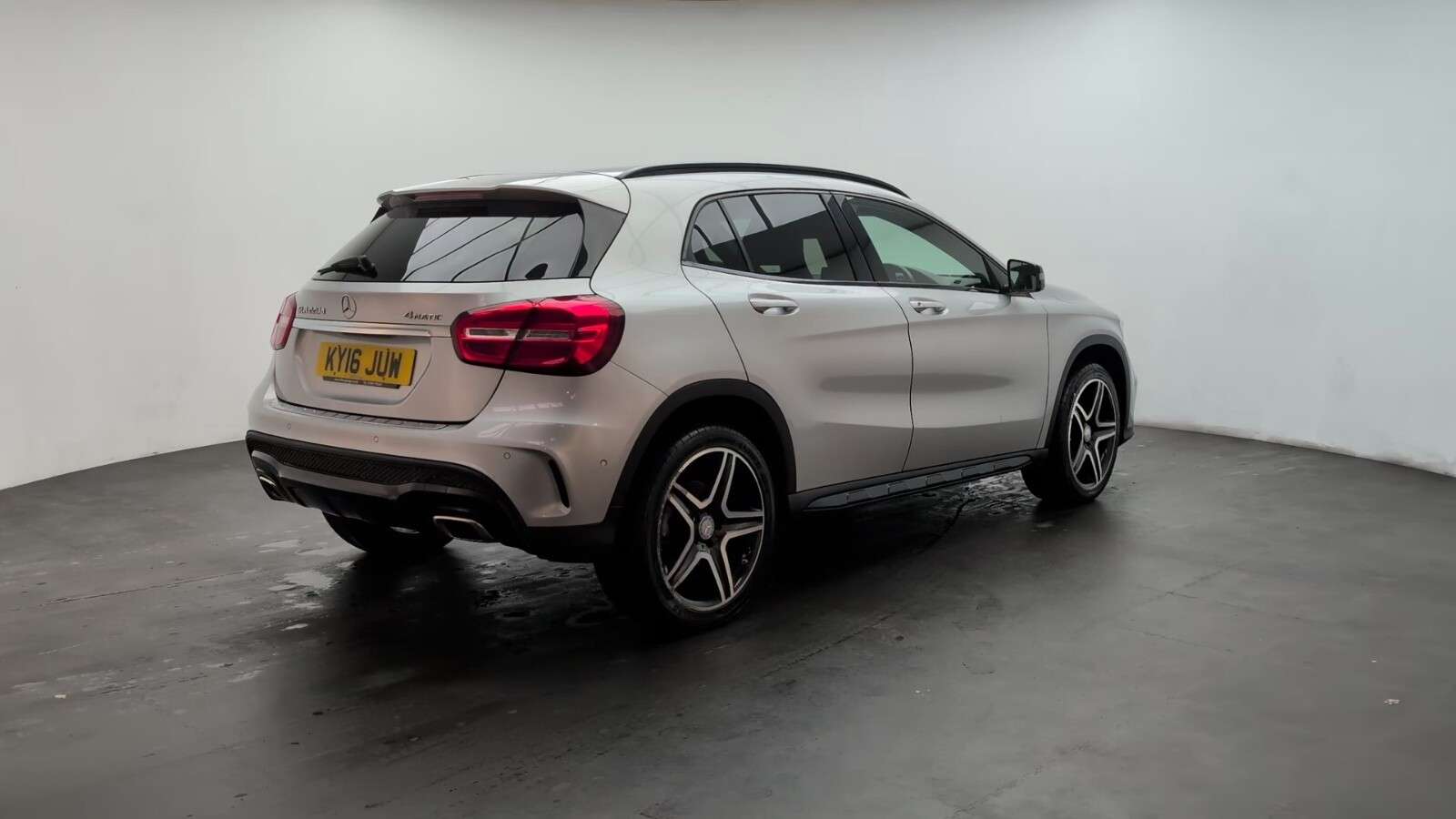 2016 MERCEDES-BENZ 180 2016 MERCEDES-BENZ 180