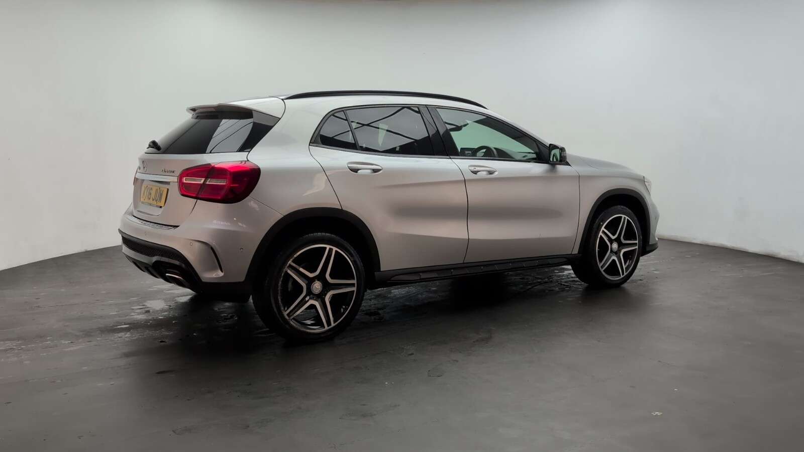 2016 MERCEDES-BENZ 180 2016 MERCEDES-BENZ 180