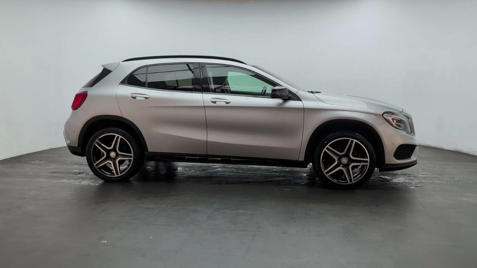 2016 MERCEDES-BENZ 180 2016 MERCEDES-BENZ 180