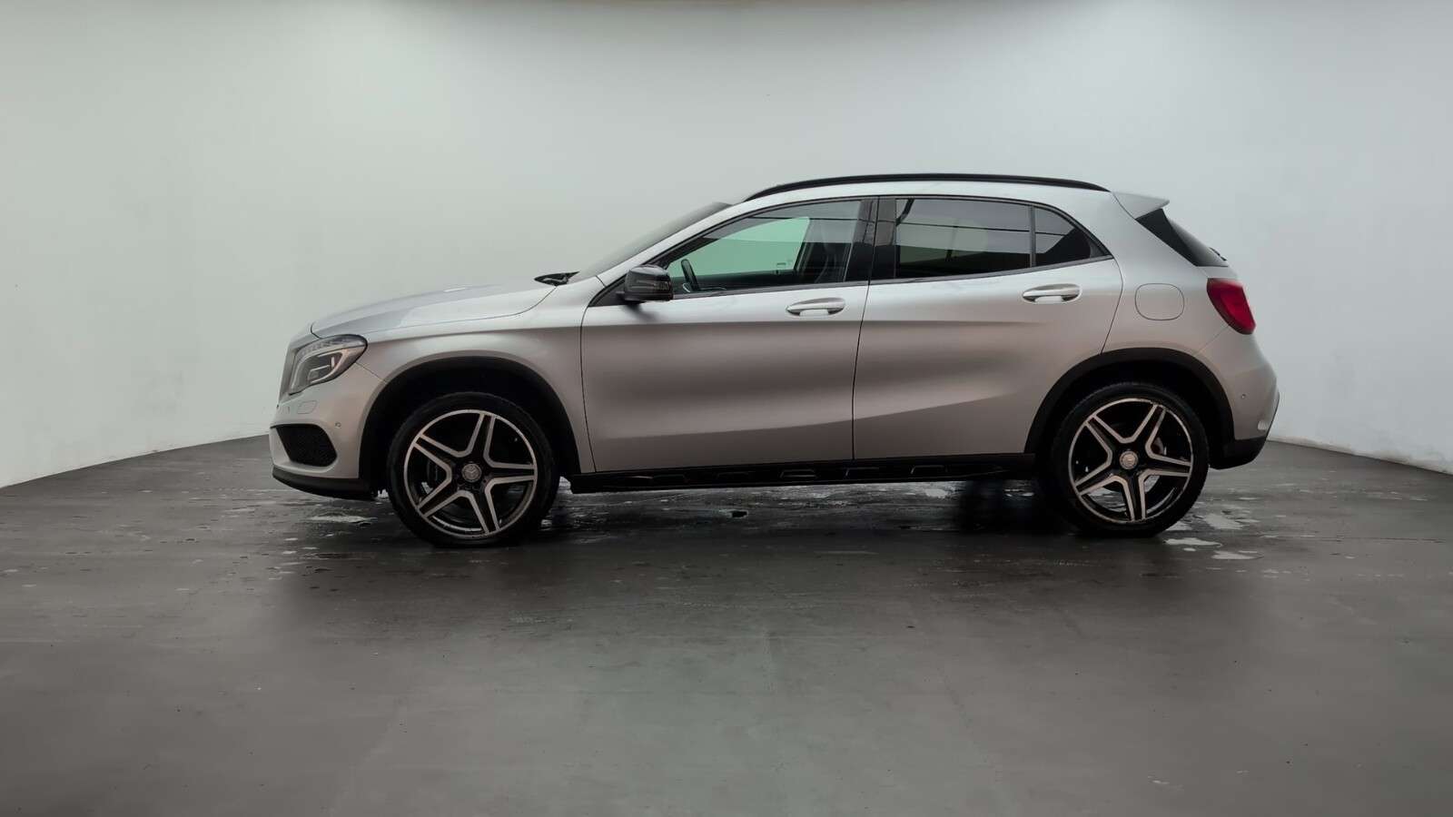 2016 MERCEDES-BENZ 180 2016 MERCEDES-BENZ 180