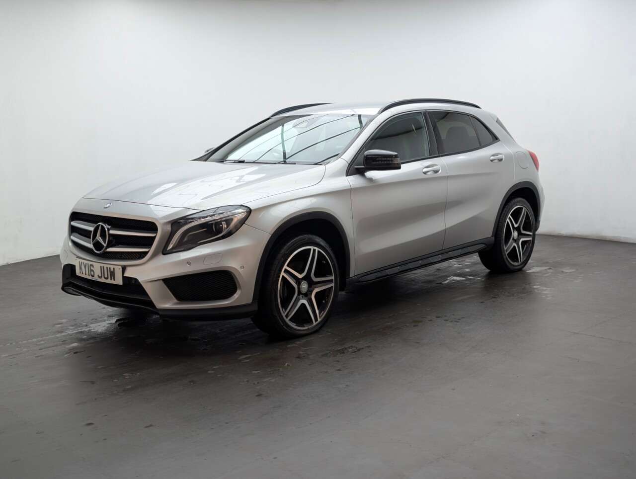 2016 MERCEDES-BENZ 180 2016 MERCEDES-BENZ 180