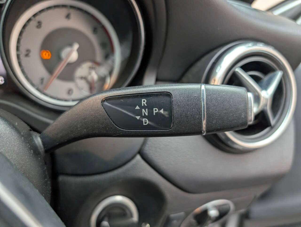 2016 MERCEDES-BENZ 180 2016 MERCEDES-BENZ 180