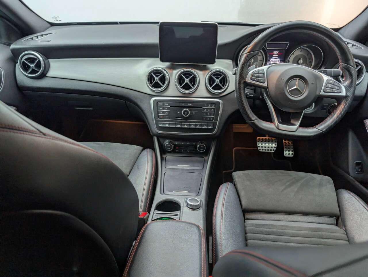 2016 MERCEDES-BENZ 180 2016 MERCEDES-BENZ 180
