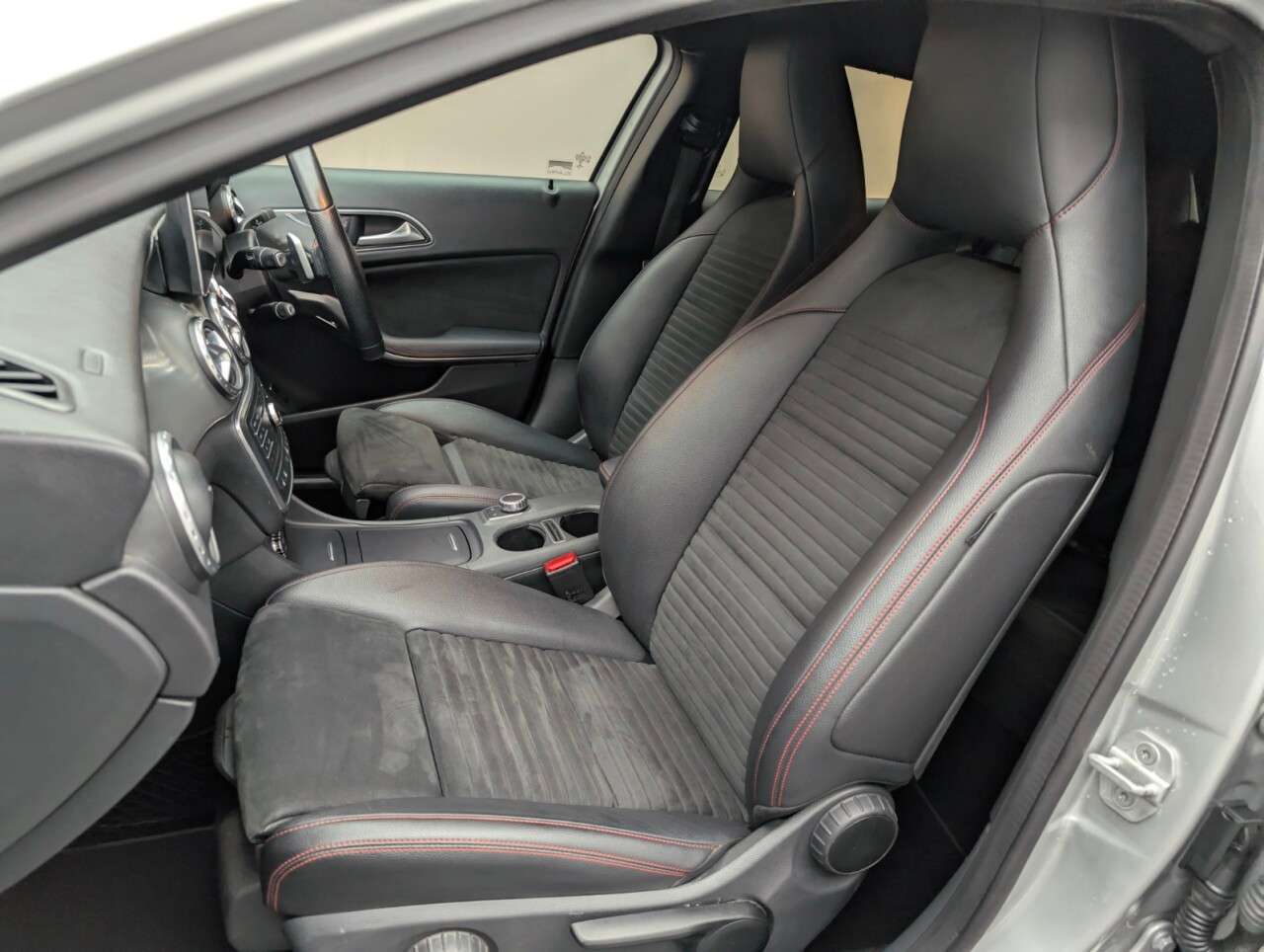 2016 MERCEDES-BENZ 180 2016 MERCEDES-BENZ 180