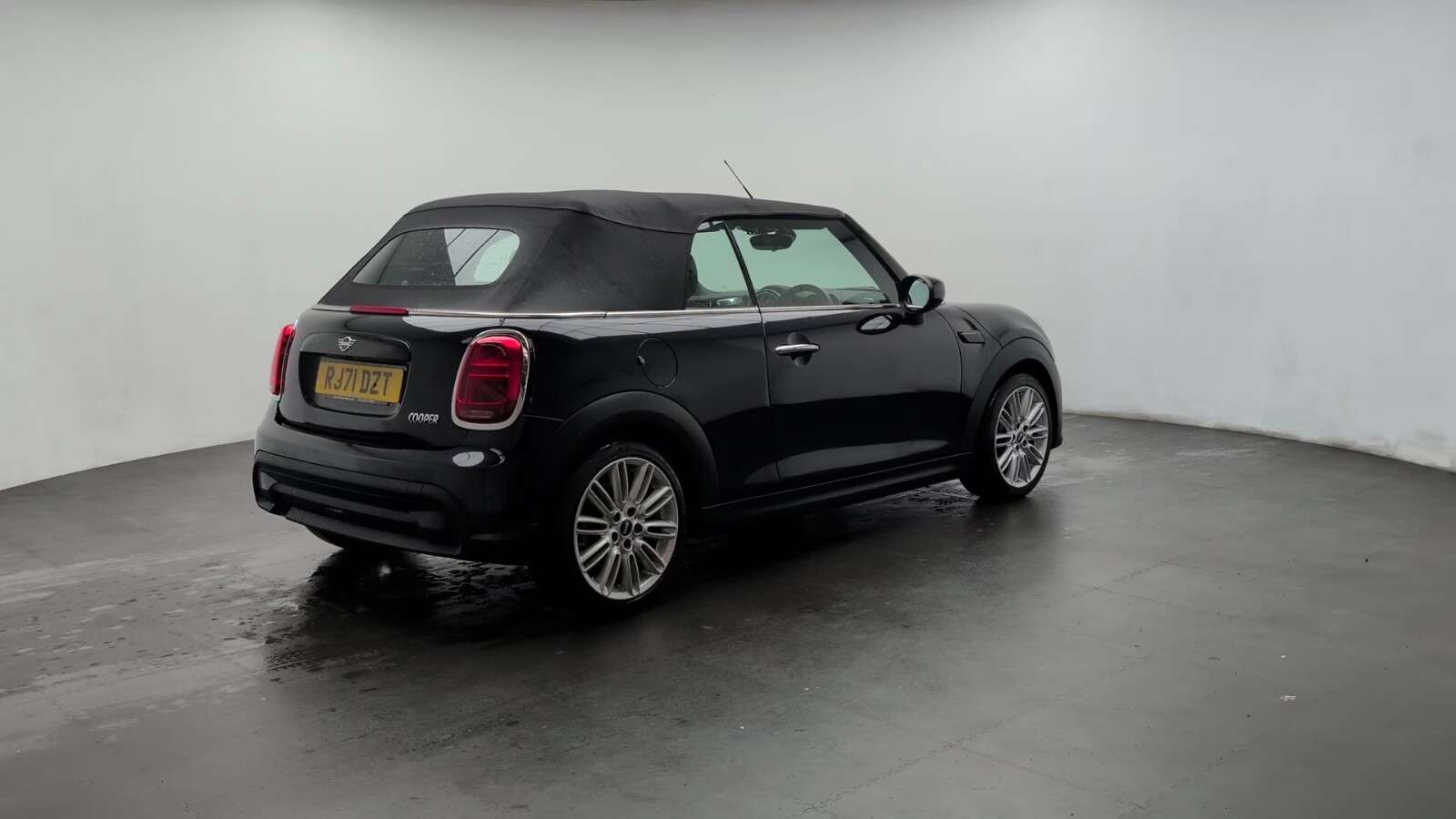 2021 MINI CONVERTIBLE 2021 MINI CONVERTIBLE