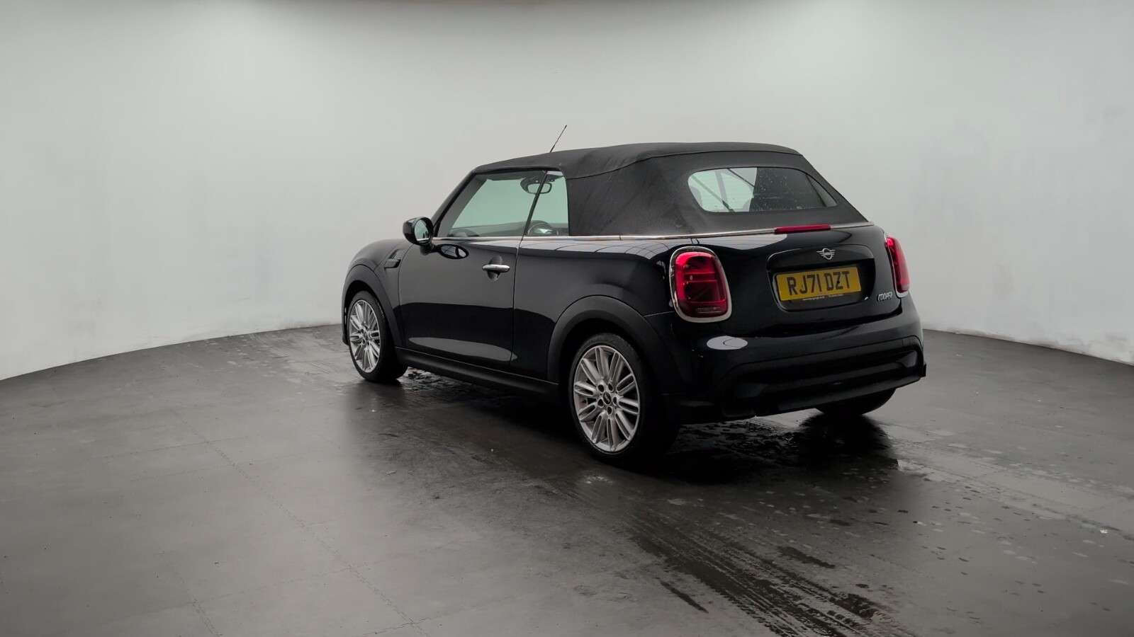 2021 MINI CONVERTIBLE 2021 MINI CONVERTIBLE