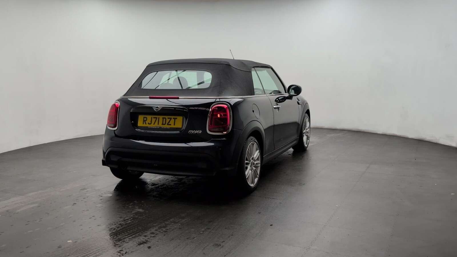 2021 MINI CONVERTIBLE 2021 MINI CONVERTIBLE