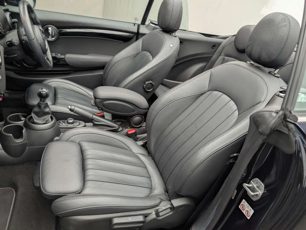 2021 MINI CONVERTIBLE 2021 MINI CONVERTIBLE