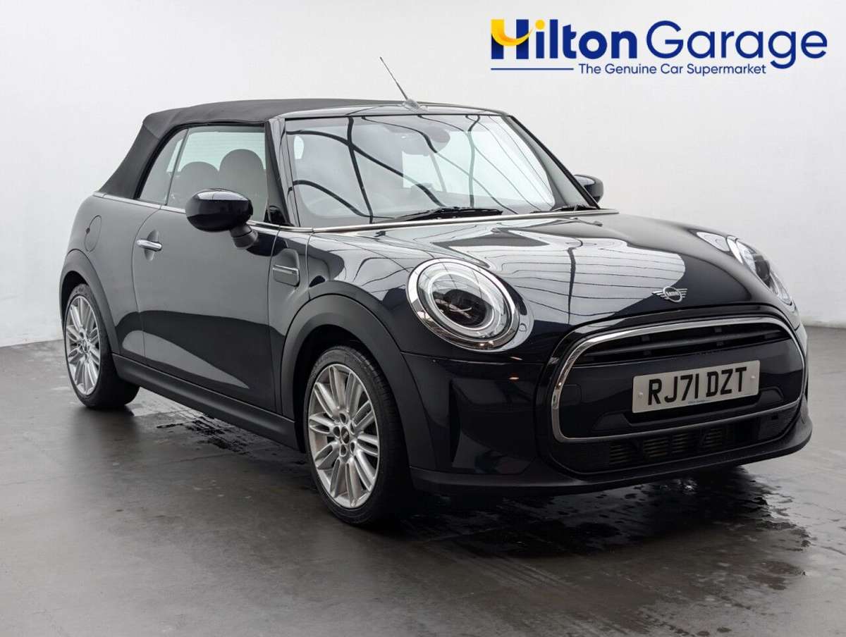 Check out this Mini Convertible 2021 Petrol Manual