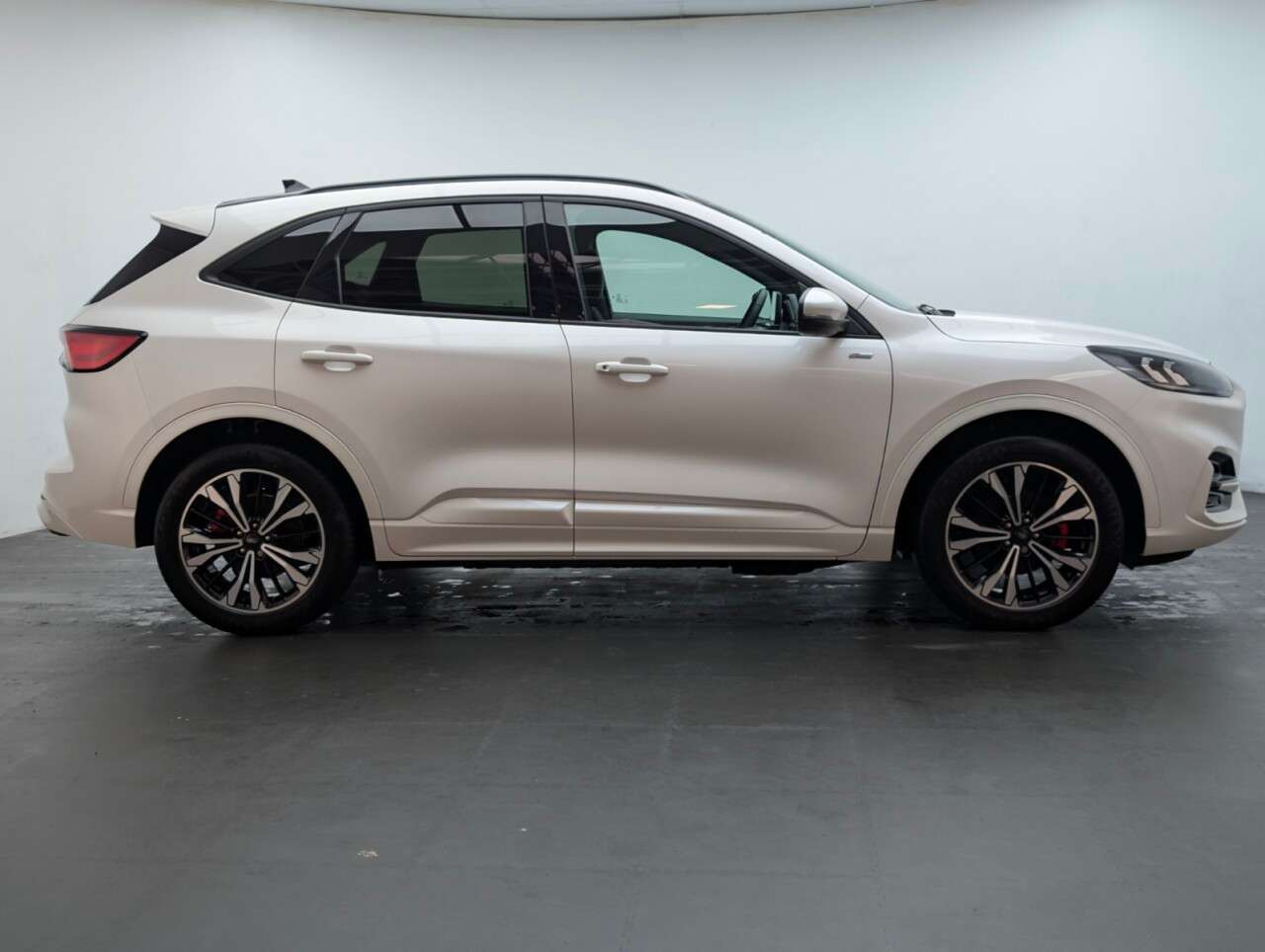 2022 FORD KUGA 2022 FORD KUGA