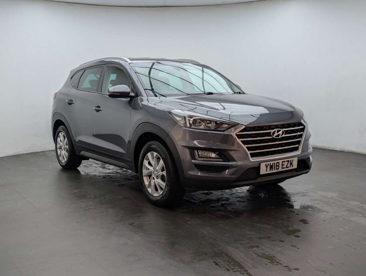A 2018 HYUNDAI TUCSON 1.6 GDi SE Nav SUV 5dr Petrol Manual Euro 6 (s/s) (132 ps) - PARKING SENSOR A 2018 HYUNDAI TUCSON 1.6 GDi SE Nav SUV 5dr Petrol Manual Euro 6 (s/s) (132 ps) - PARKING SENSOR