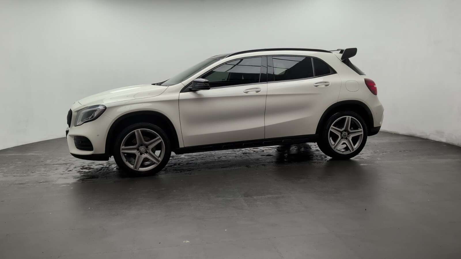 2017 MERCEDES-BENZ 180 2017 MERCEDES-BENZ 180