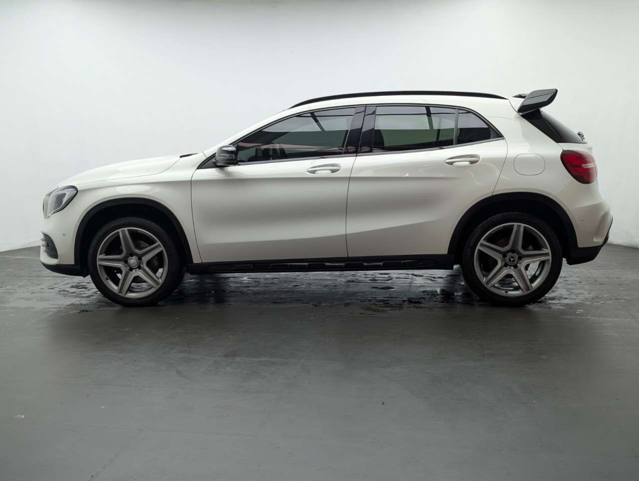 2017 MERCEDES-BENZ 180 2017 MERCEDES-BENZ 180