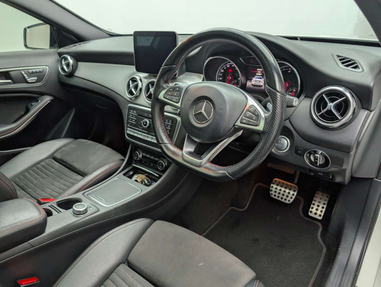2017 MERCEDES-BENZ 180 2017 MERCEDES-BENZ 180