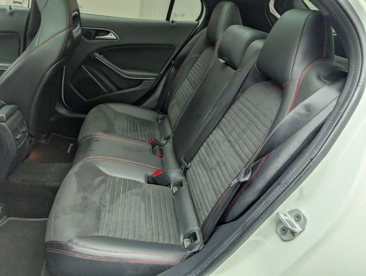 2017 MERCEDES-BENZ 180 2017 MERCEDES-BENZ 180