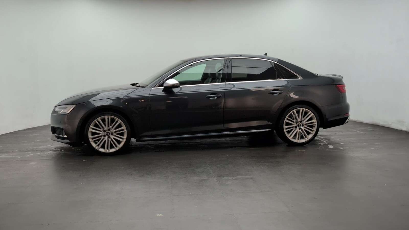 2018 AUDI S4 2018 AUDI S4