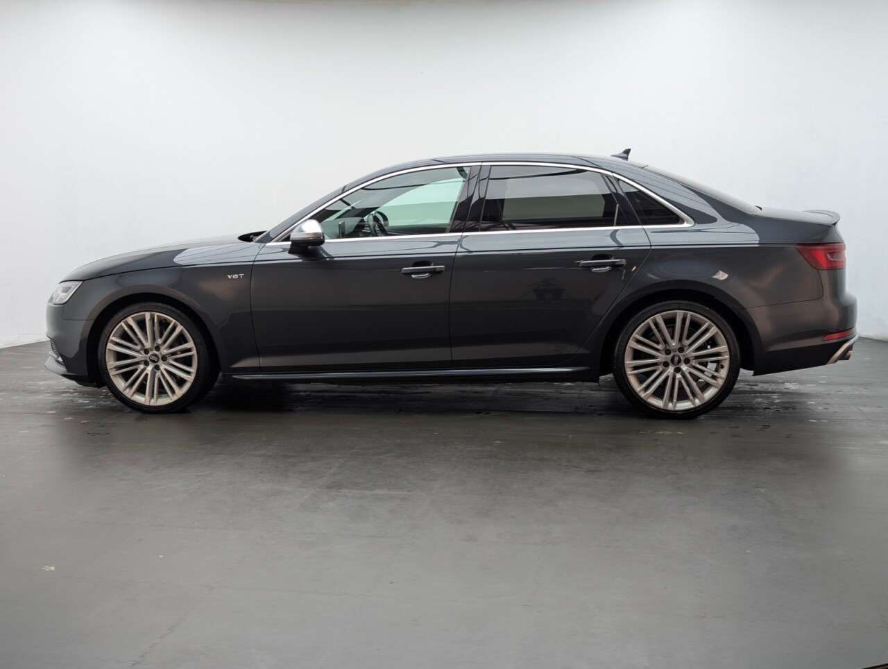 2018 AUDI S4 2018 AUDI S4