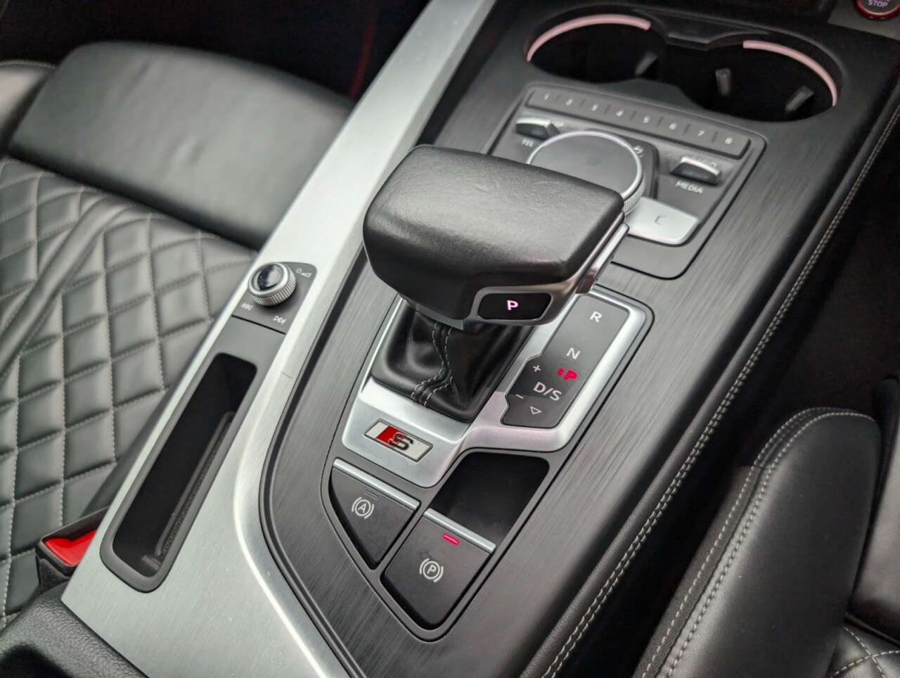 2018 AUDI S4 2018 AUDI S4