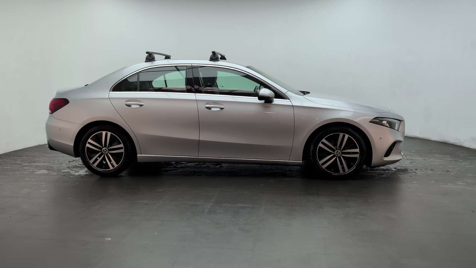 2021 MERCEDES-BENZ A CLASS 2021 MERCEDES-BENZ A CLASS