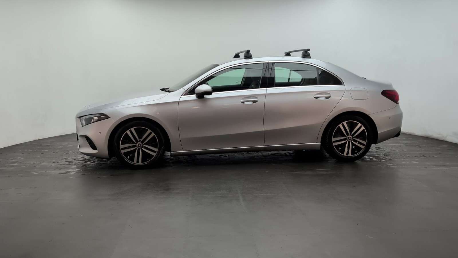 2021 MERCEDES-BENZ A CLASS 2021 MERCEDES-BENZ A CLASS