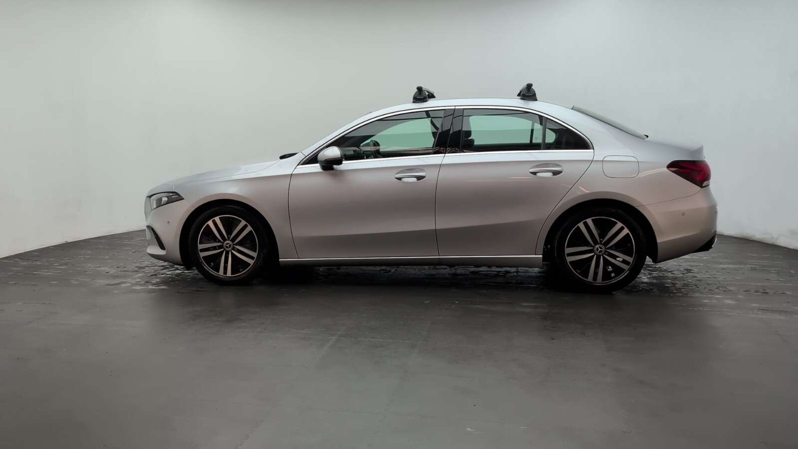 2021 MERCEDES-BENZ A CLASS 2021 MERCEDES-BENZ A CLASS