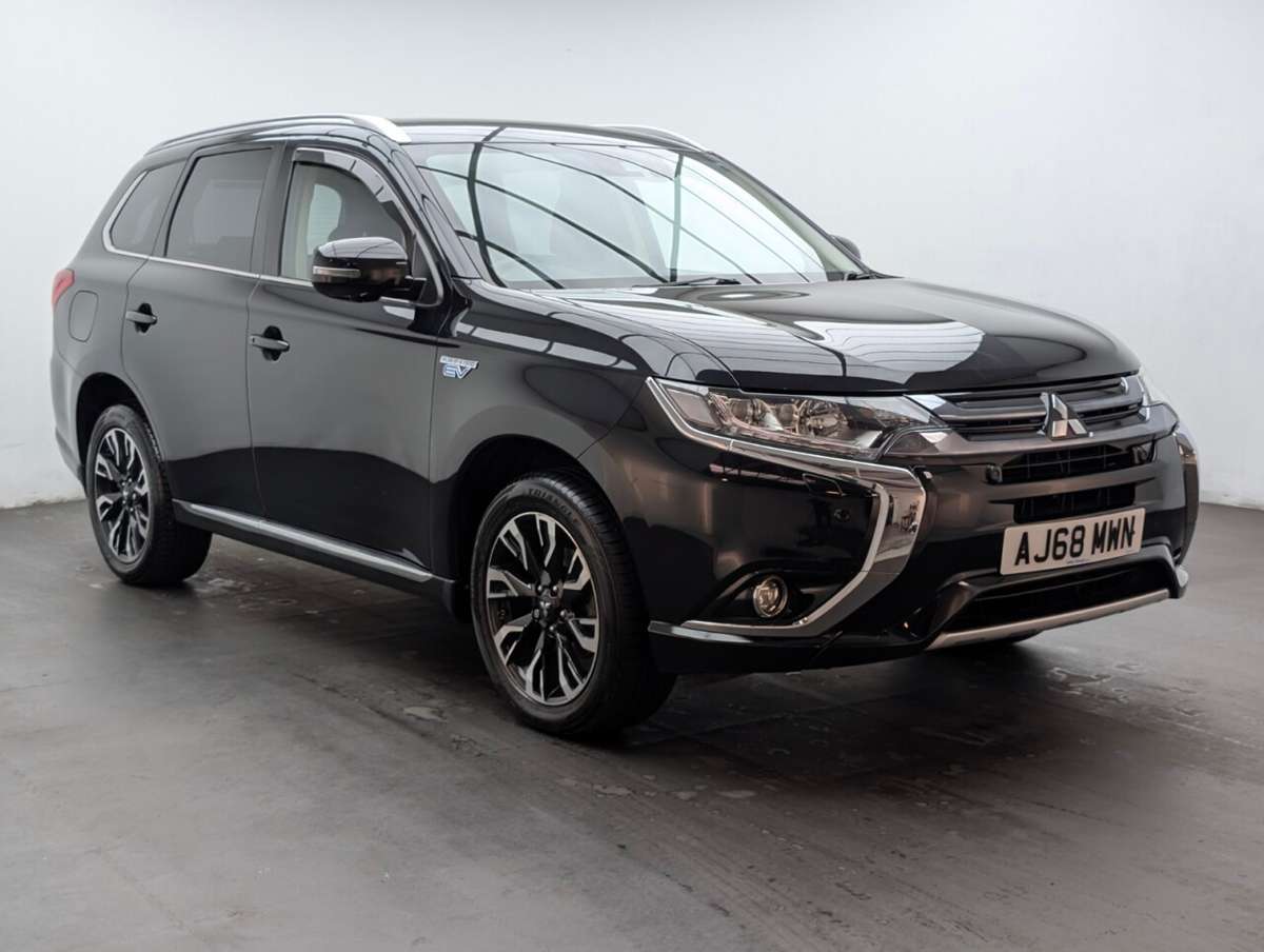 Check out this Mitsubishi Outlander 2018 Hybrid Electric Automatic