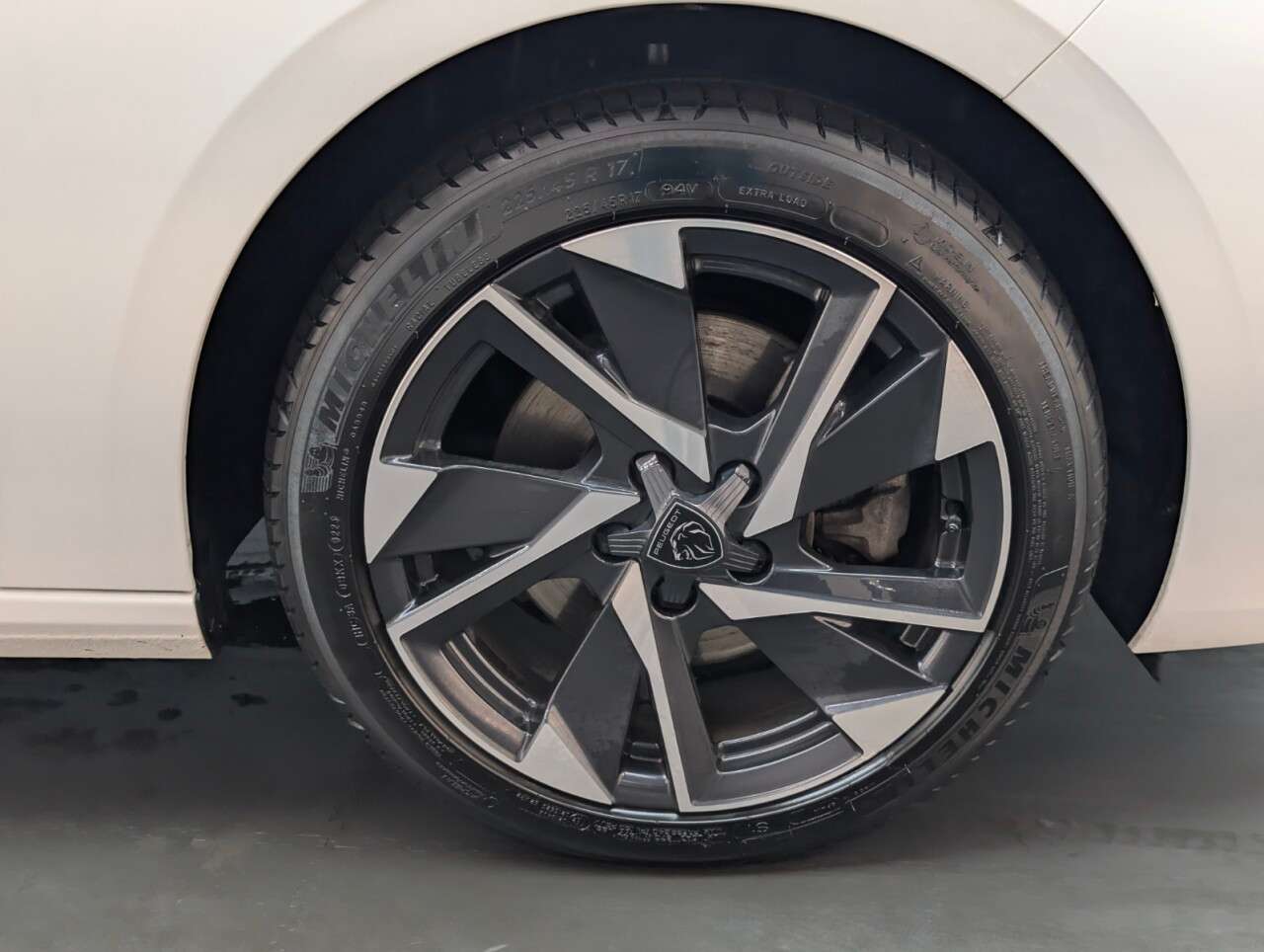 2023 PEUGEOT 308 2023 PEUGEOT 308