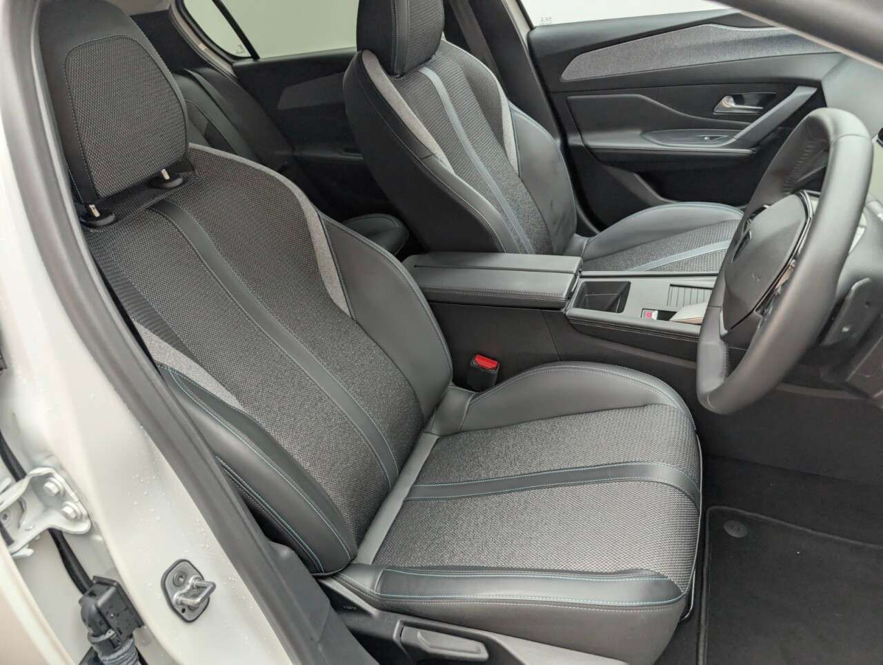 2023 PEUGEOT 308 2023 PEUGEOT 308