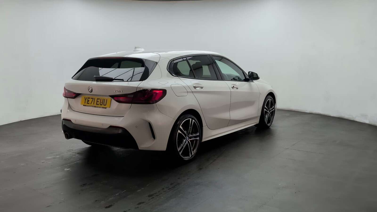 2021 BMW 1 SERIES 2021 BMW 1 SERIES