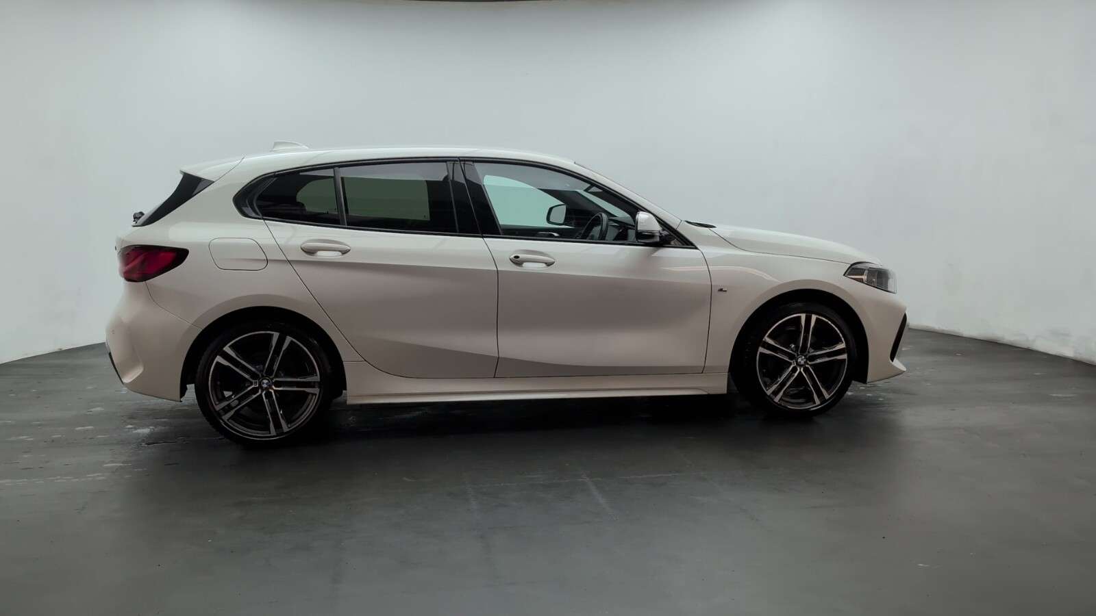2021 BMW 1 SERIES 2021 BMW 1 SERIES