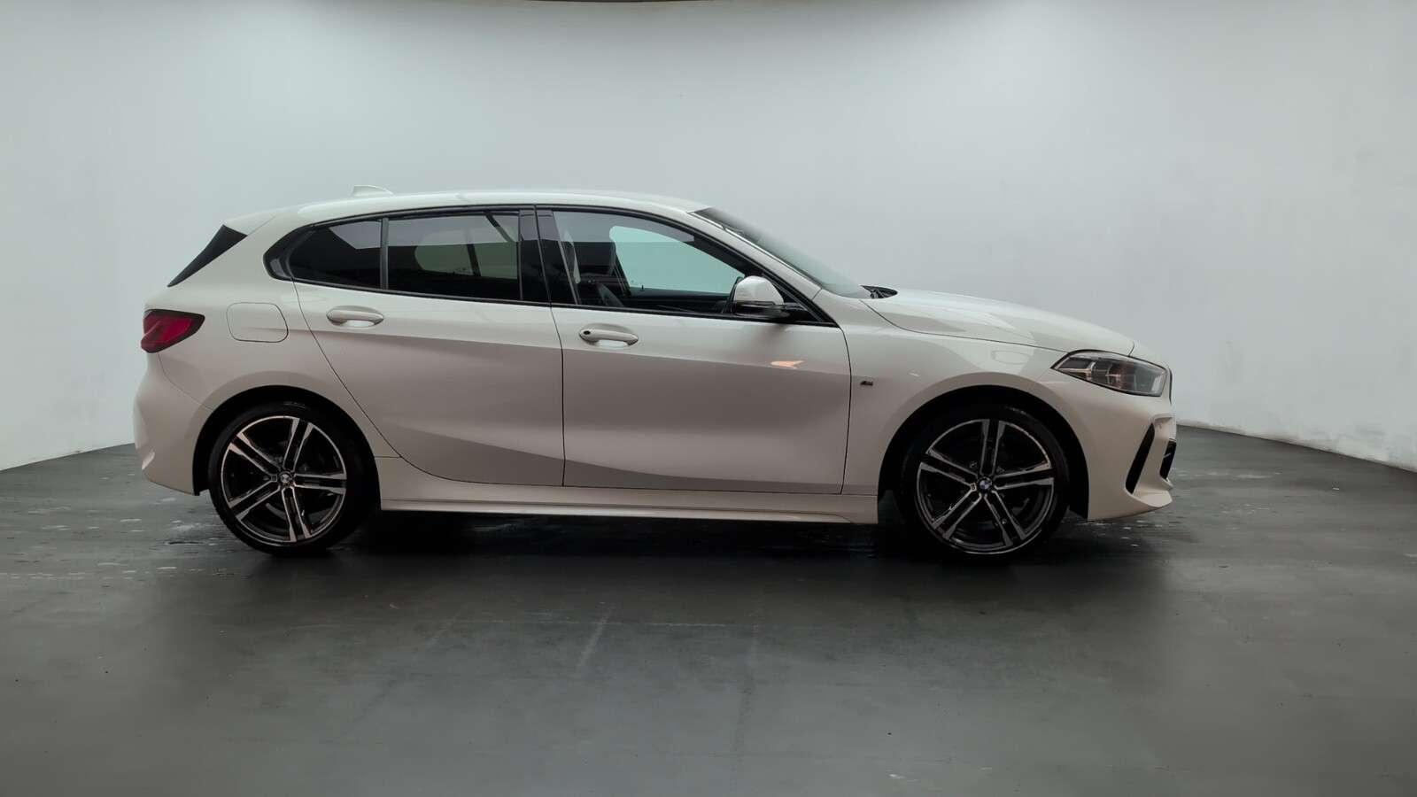 2021 BMW 1 SERIES 2021 BMW 1 SERIES