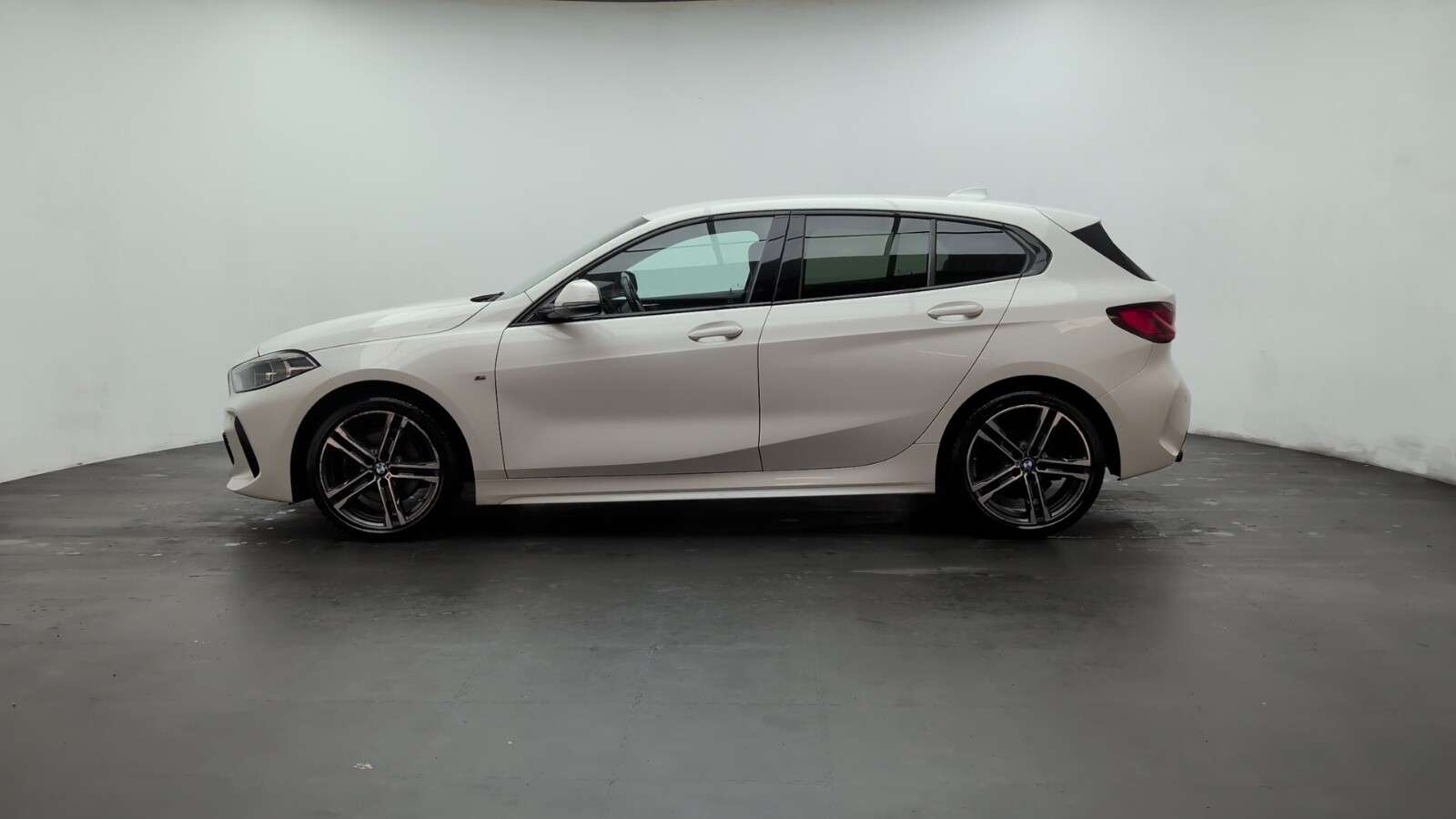 2021 BMW 1 SERIES 2021 BMW 1 SERIES