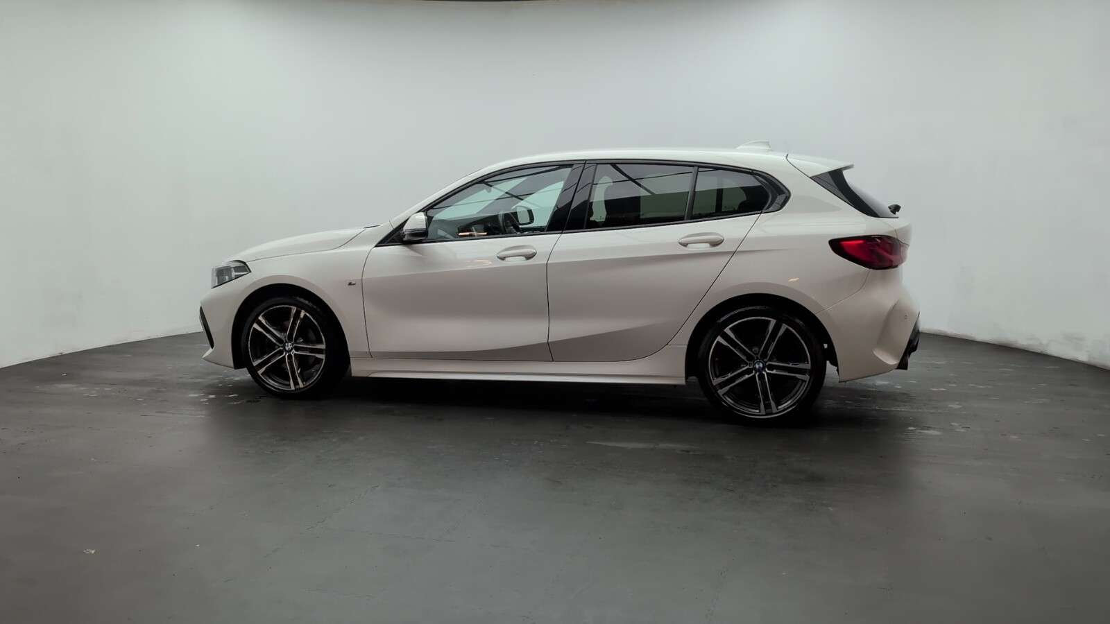 2021 BMW 1 SERIES 2021 BMW 1 SERIES