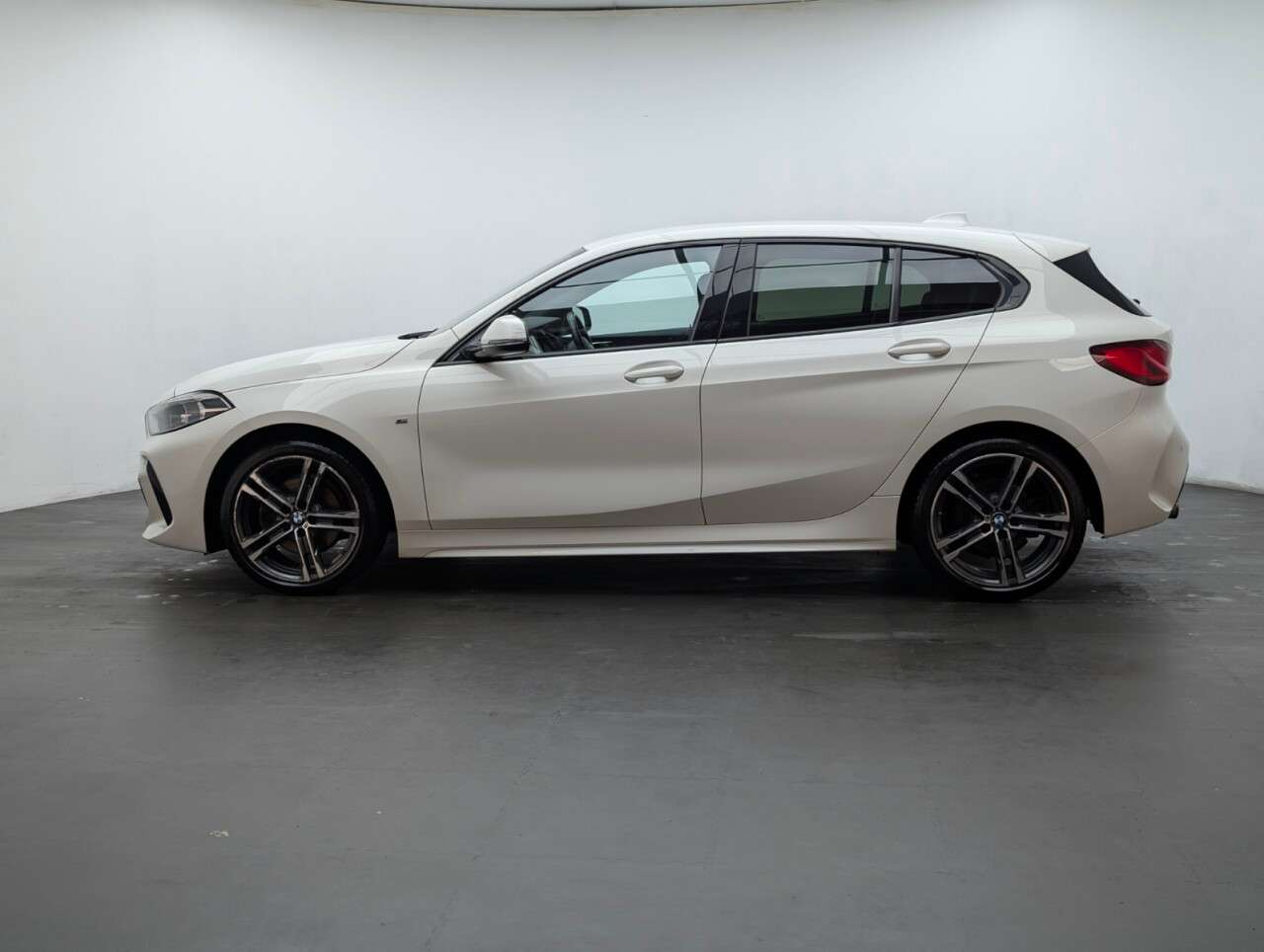 2021 BMW 1 SERIES 2021 BMW 1 SERIES